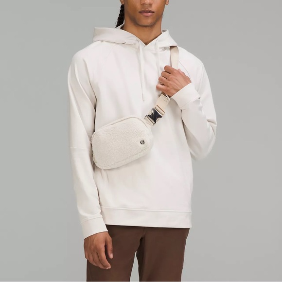 Lululemon Everywhere Belt Bag 1L *Fleece - Picture 4 of 12